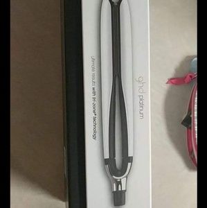 GHD Platinum flat iron